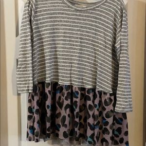Cute tunic.. Excellent condition!